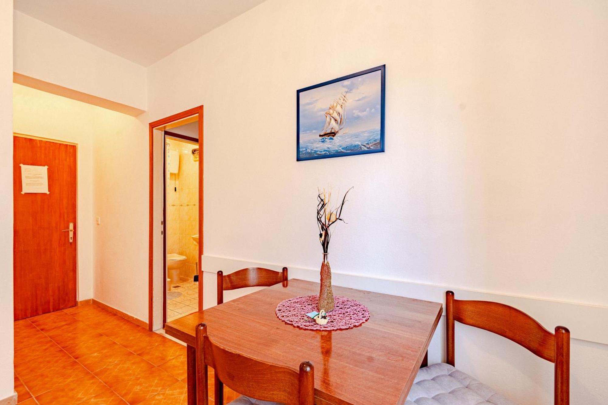 Apartments And Rooms With Parking Space Mali Ston Oda fotoğraf